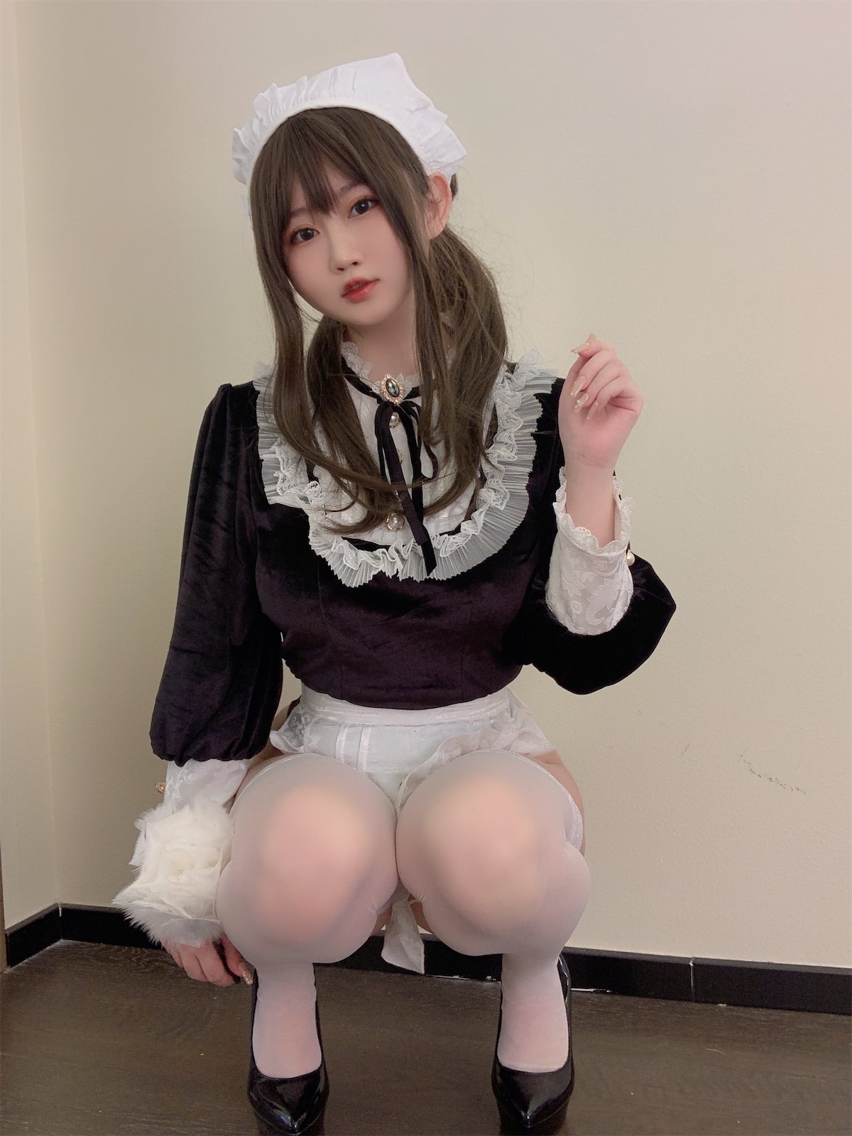是依酱吖 - 女仆馆长 [50P] - 第1张 - 机器猫次元