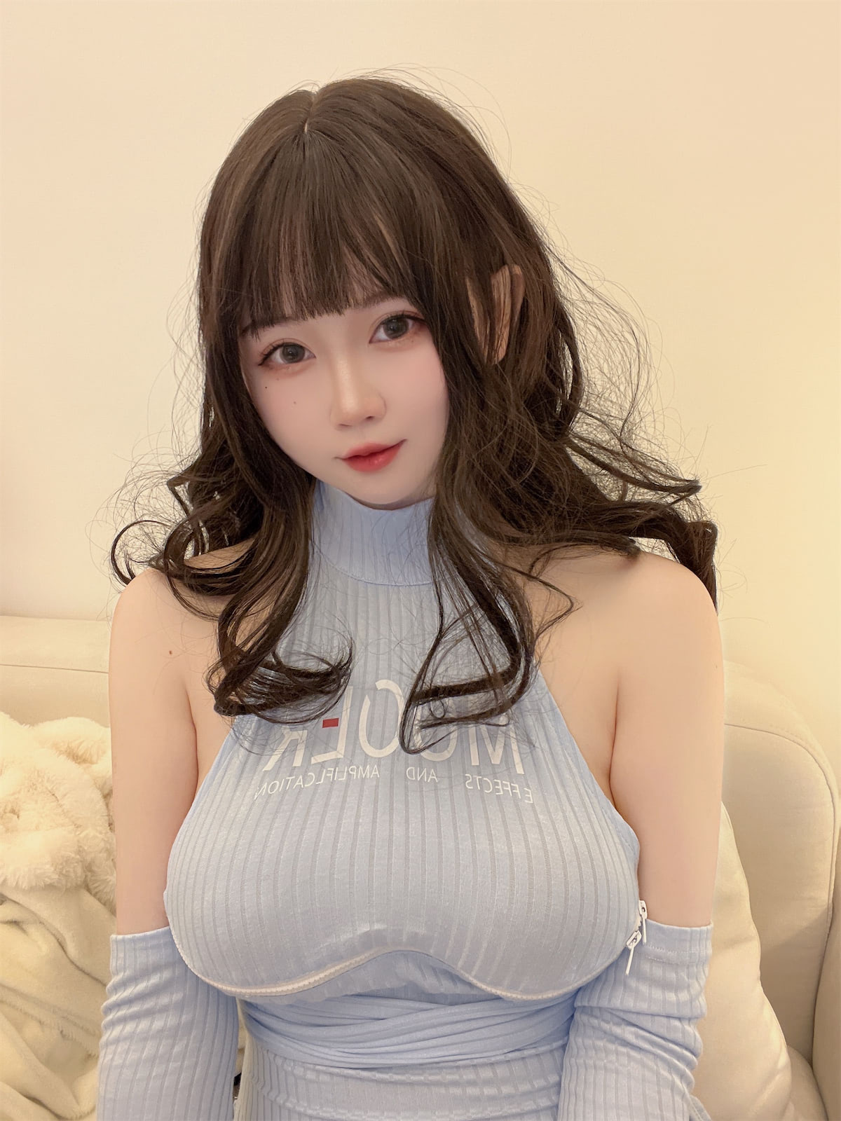 是依酱吖 - 毛衣妹妹 [31P] - 第1张 - 机器猫次元