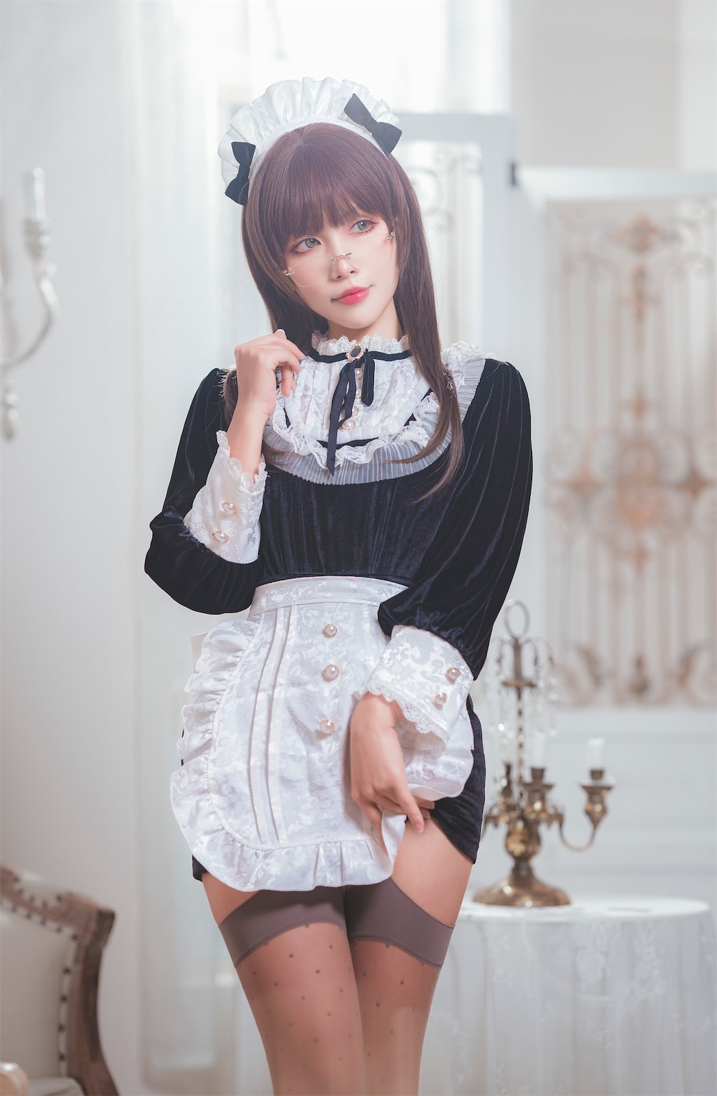 Neko-薇薇 - 黑色丝绒女仆 [40P] - 第1张 - 机器猫次元