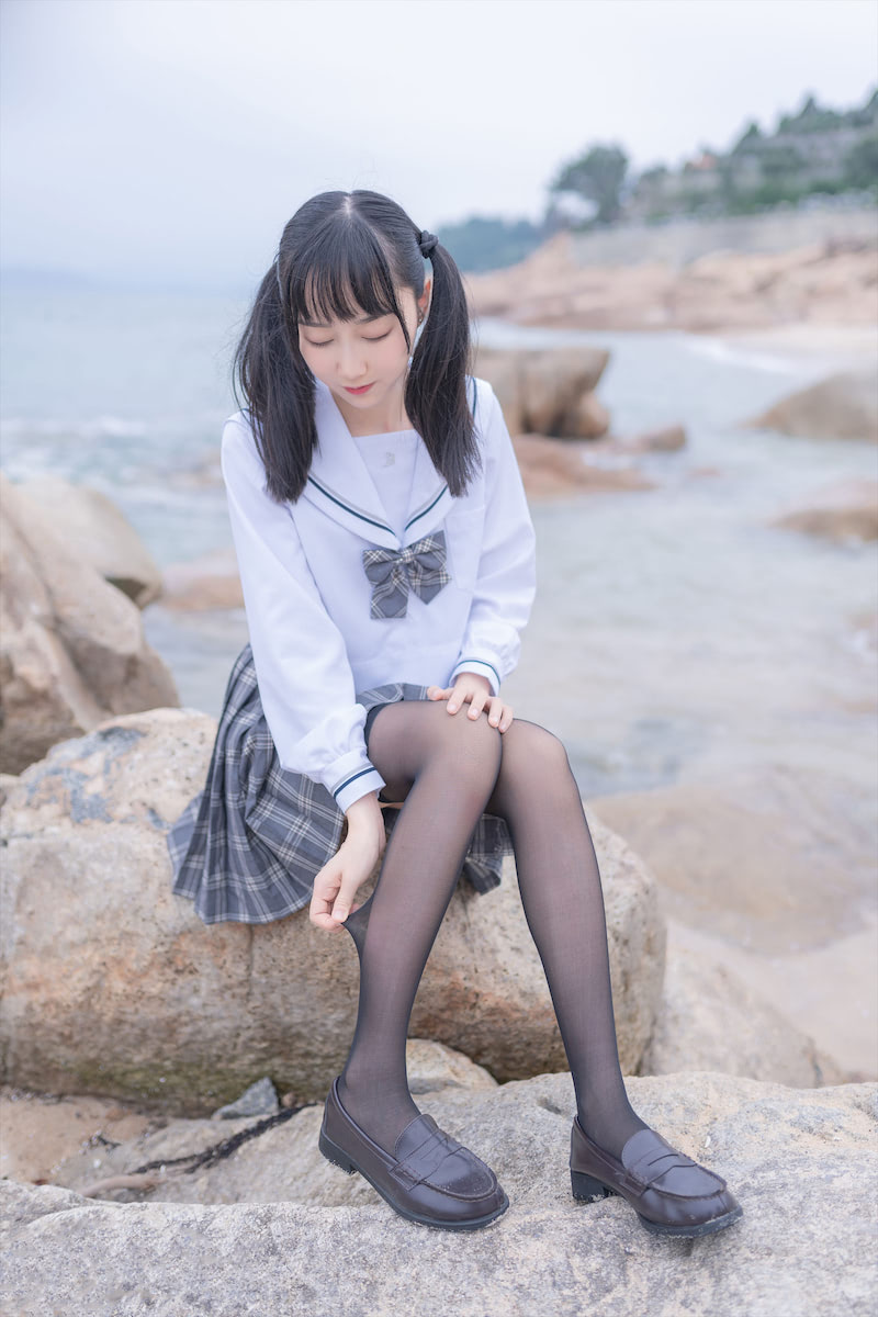 木绵绵OwO - 海边JK和白JK [75P] - 第5张 - 机器猫次元