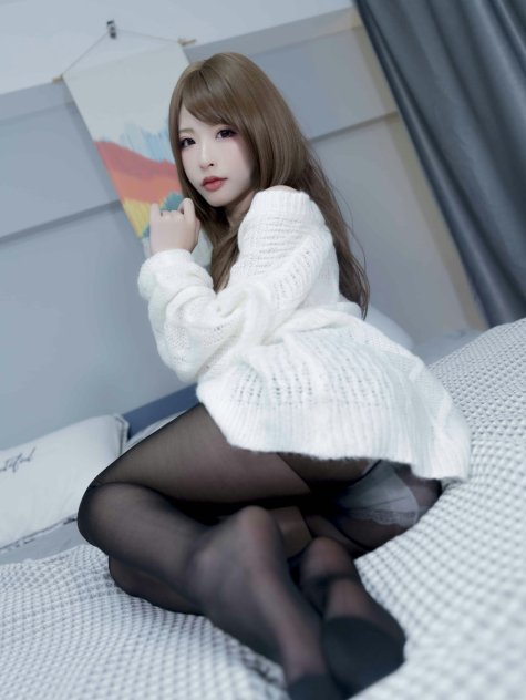 清水由乃 - 黑丝毛衣 [42P1V-377MB]