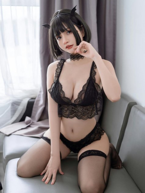 Azami - Black Lace 黑色蕾丝 [16P6MB]