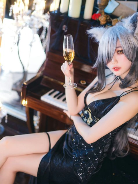 周叽是可爱兔兔 - 一周年礼服 [24P]