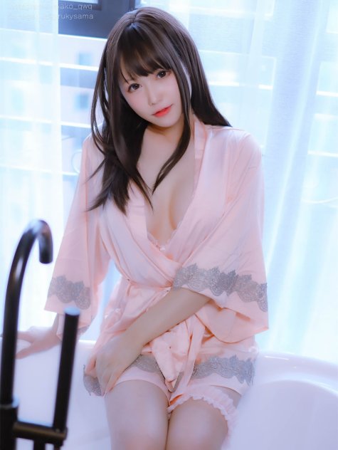Nyako喵子 - 妄想彼女之丝绸睡衣