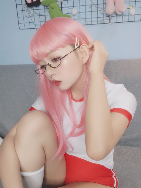 黑猫猫OvO - 体操服自拍 [15P]