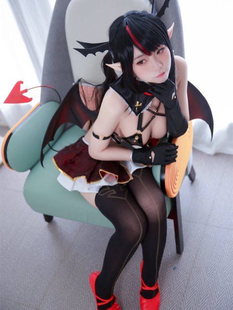 G44不会受伤 - 萝蓓莉雅魅魔 [10P]